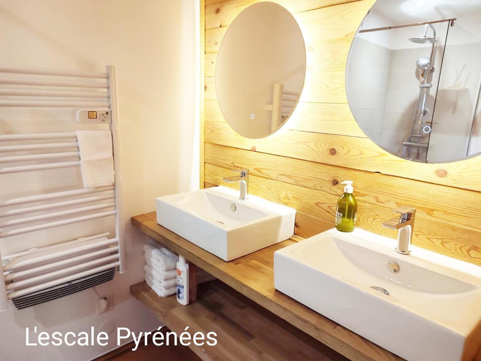 Le Chalet Jacuzzi Et Detente 4 Etoiles 巴涅尔德比戈尔 外观 照片