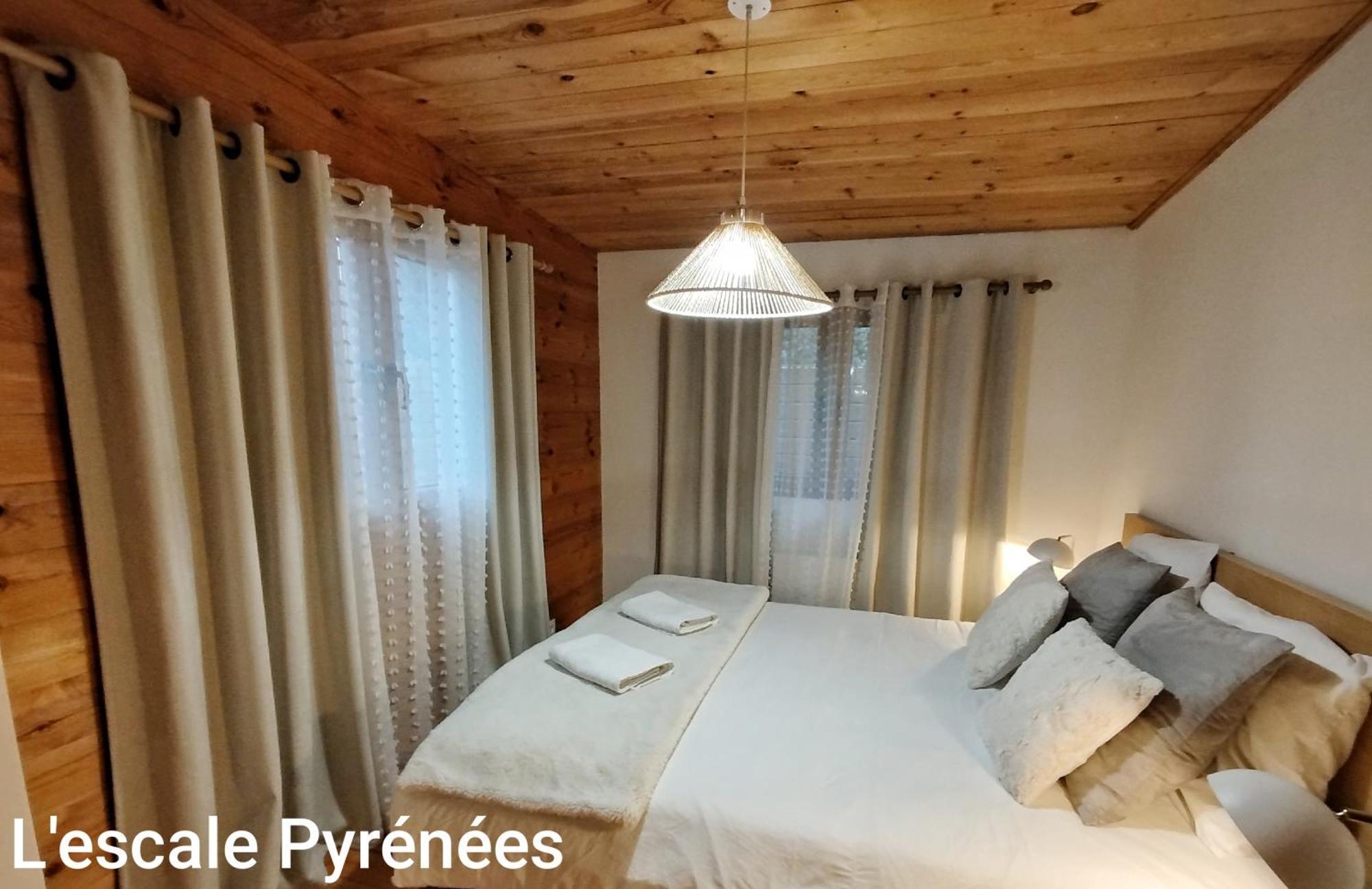 Le Chalet Jacuzzi Et Detente 4 Etoiles 巴涅尔德比戈尔 外观 照片